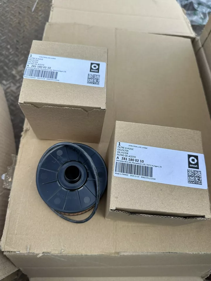 Mercedes-Benz Oil Filter A2811800210 OEM 2811800210